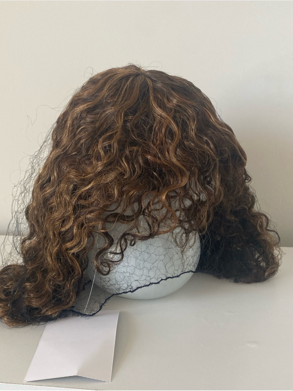 Spotlight 100% Human Hair Wig Kinky Curly ES WH Lucerne 12” Color P4/30/27 NEW